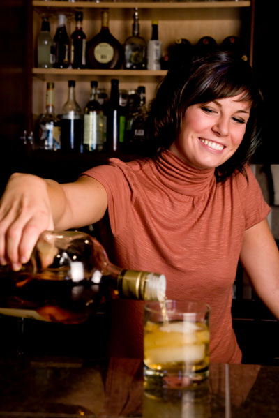 How to Become a Bartender